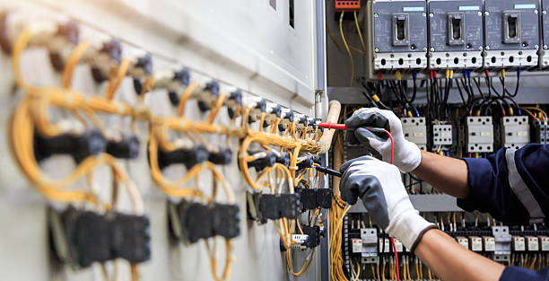 Professional Electrician technician working in Midland, TX